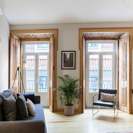 Charming Flat With Balconies Central Chiado District 2 Bedrooms & Ac 19Th Century Building Lisboa Exteriér fotografie