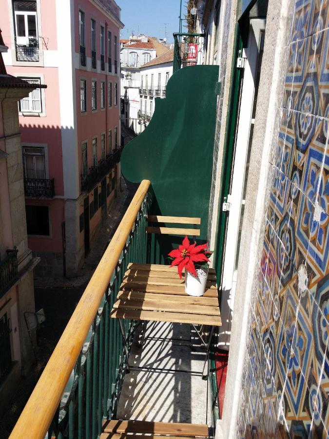 Charming Flat With Balconies Central Chiado District 2 Bedrooms & Ac 19Th Century Building Lisboa Exteriér fotografie