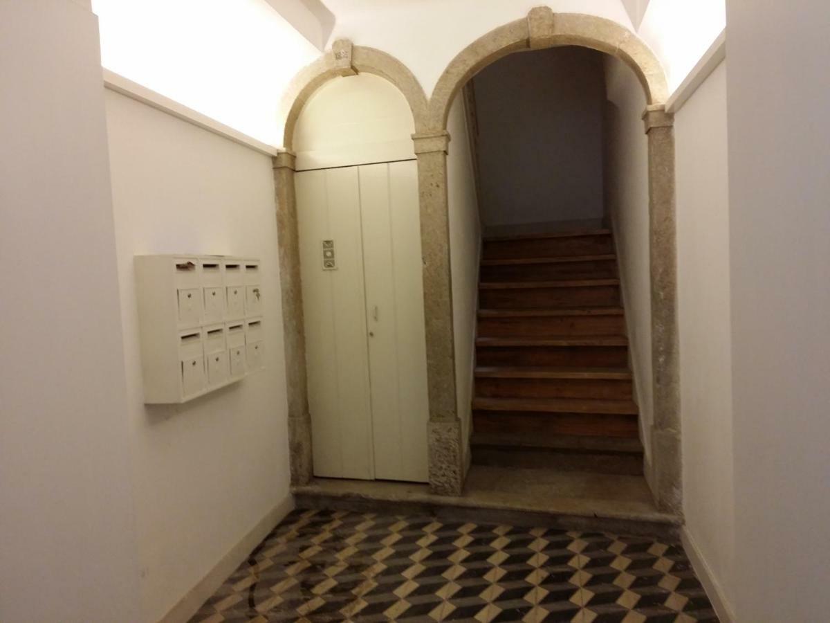 Charming Flat With Balconies Central Chiado District 2 Bedrooms & Ac 19Th Century Building Lisboa Exteriér fotografie